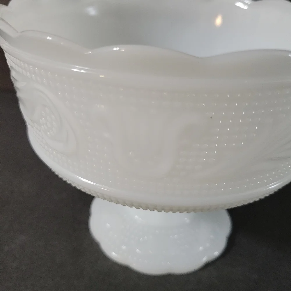 Vintage white milk